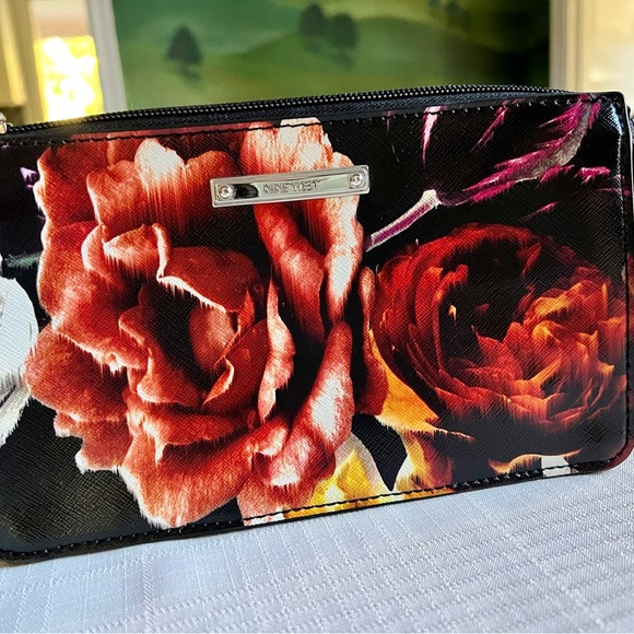 Nine West Black Floral Purse - Picture 4 of 11